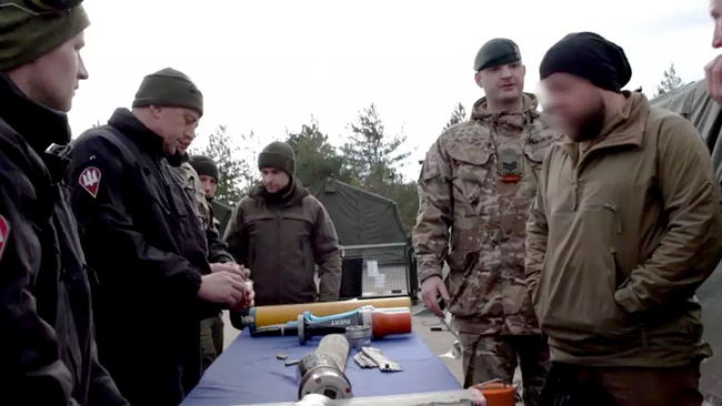 British and Ukrainian Solldiers Training With DU - Mar. 2023